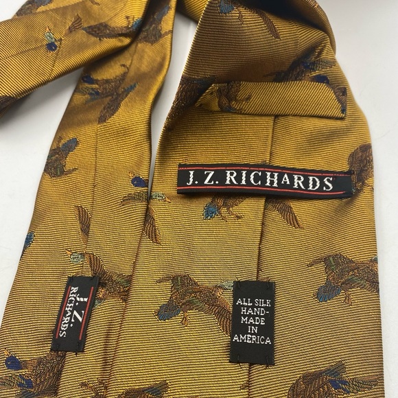 Vintage gold tones mens 100% silk duck neck tie by J.Z. Richards. - Picture 2 of 4